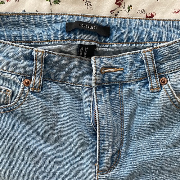 Ripped Light Wash Girlfriend Jeans - Picture 3 of 4